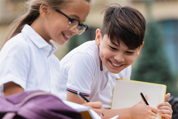  成都市成飞中学如何？管理教学怎么样？