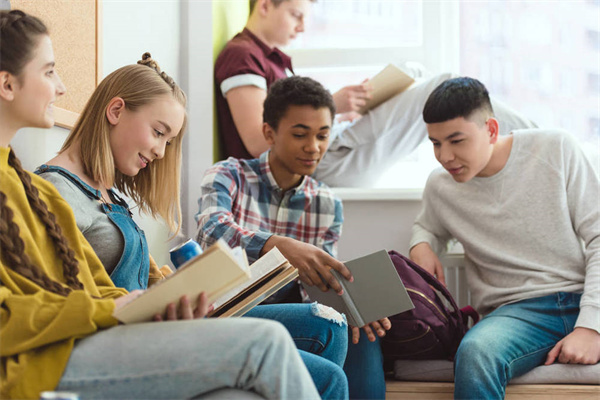 思南中等职业学校荣誉：国家重点中等职业学校