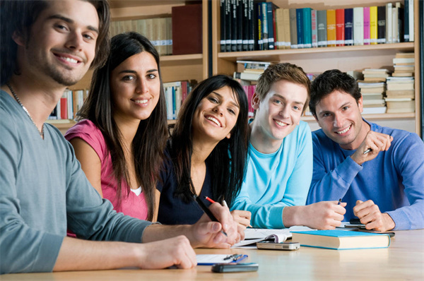学校教学楼实拍.jpg