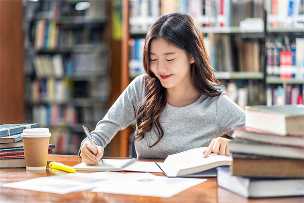 河北对外经贸职业学院图片