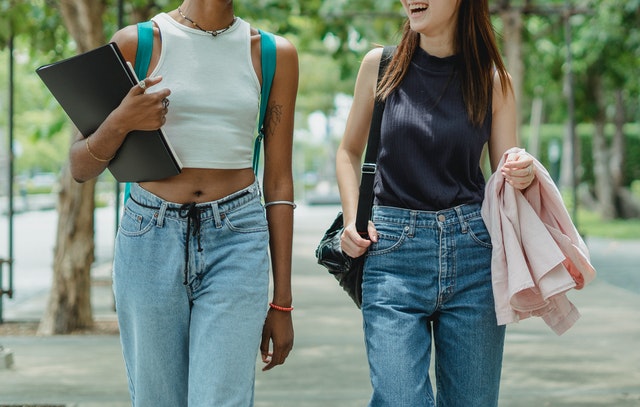 成都市汽修专修学校汽车营销与服务怎么样?